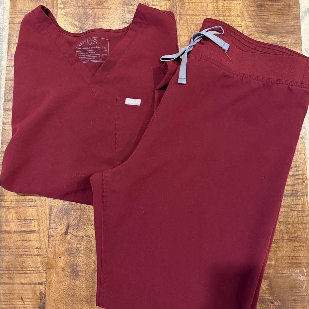 FIGS Catarina Top XL + Livingston Pants XL Tall – Burgundy Scrub Set